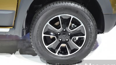 2016 Dacia Duster alloy wheels at IAA 2015