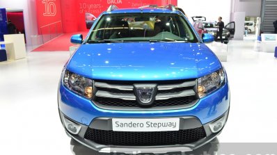 2016 Dacia Sandero Stepway with Easy-R AMT front at the IAA 2015