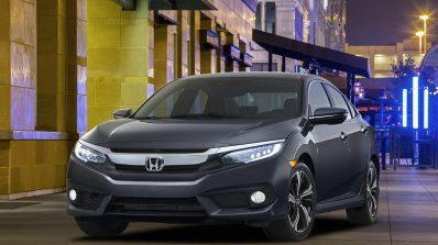 2016 Honda Civic Sedan front quarter unveiled