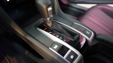 2016 Honda Civic gear live images