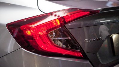 2016 Honda Civic taillight live images