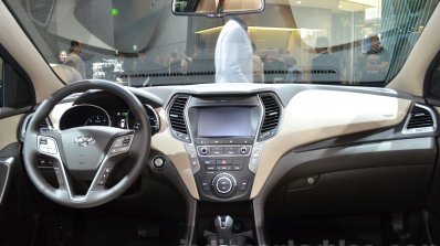 2016 Hyundai Santa Fe dashboard at the IAA 2015