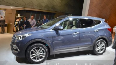 2016 Hyundai Santa Fe side quarter at the IAA 2015