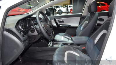 2016 Kia Ceed (facelift) front seats at IAA 2015