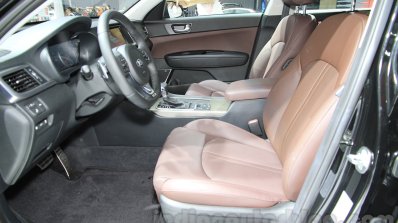 2016 Kia K5 front seat at the 2015 Chengdu Motor Show