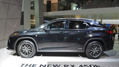 2016 Lexus RX450h side profile at IAA 2015