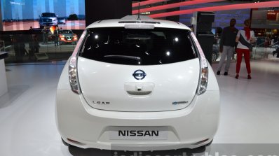 2016 Nissan Leaf with 30 kWh rear at IAA 2015