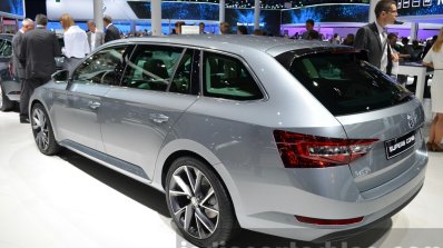 2016 Skoda Superb Combi (estate) rear three quarter (1) at the IAA 2015