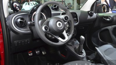 2016 Smart fortwo Cabrio interior at IAA 2015