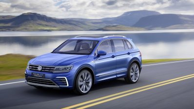 2016 VW Tiguan GTE front three quarter unveiled ahead of debut