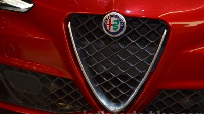 Alfa Romeo Giulia grille at the IAA 2015