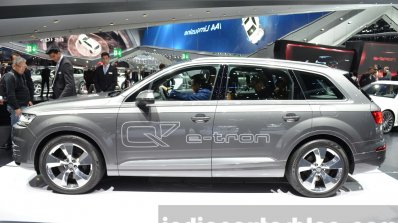 Audi Q7 e-tron quattro side at the IAA 2015