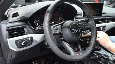 Audi SQ5 TDI Plus steering wheel and instrument cluster at IAA 2015