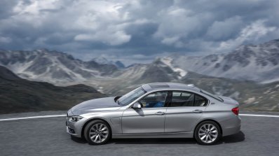 BMW 330e PHEV side unveiled