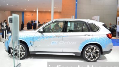 BMW X5 xDrive40e plug-in hybrid side at IAA 2015