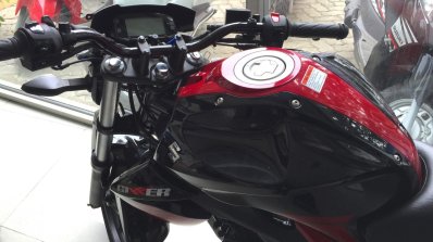 Candy Antares Red with Glass Sparkle Black (APS) fuel tank