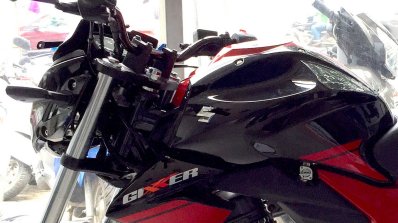 Candy Antares Red with Glass Sparkle Black (APS) tank