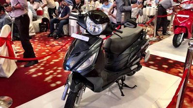 Hero Maestro Edge front quarter launched India live pics