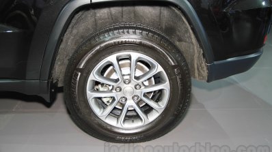 Jeep Grand Cherokee John Yiu limited-edition wheel at the 2015 Chengdu Motor Show