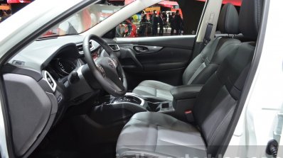 Nissan Navara NP300 front seats at IAA 2015