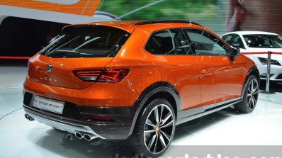 Seat Leon Cross Sport rear three quarter right at IAA 2015