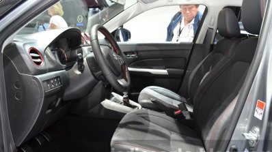 Suzuki Vitara S Grade front seats at IAA 2015