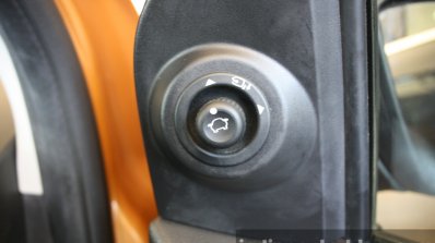 2015 Ford Figo ORVM control first drive review