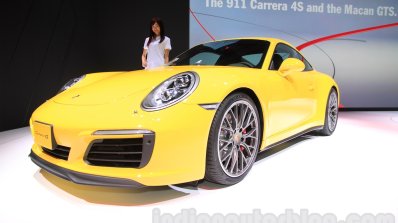 2015 Porsche Carrera 4S front quarter at 2015 Tokyo Motor Show