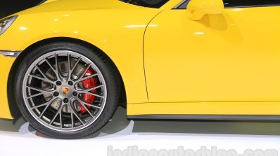 2015 Porsche Carrera 4S front wing at 2015 Tokyo Motor Show