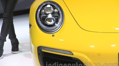2015 Porsche Carrera 4S headlamp at 2015 Tokyo Motor Show