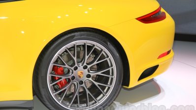 2015 Porsche Carrera 4S rim at 2015 Tokyo Motor Show