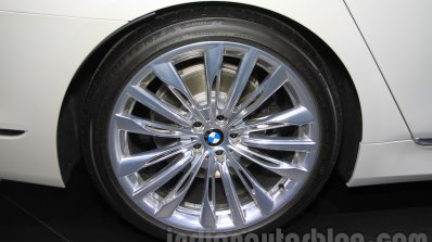 2016 BMW 7 Series rim at the 2015 Tokyo Motor Show