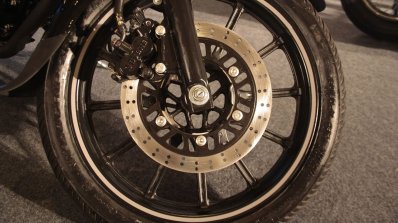 2016 Bajaj Avenger 220 Street front disc launched