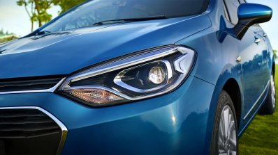 The front light of the new Chevrolet LOVA RV