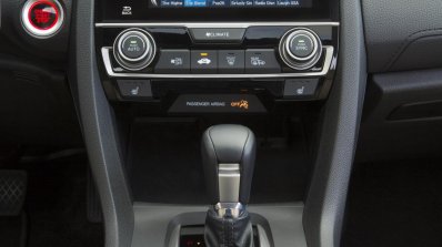 2016 Honda CIvic centre console