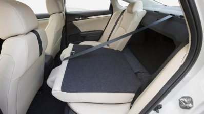 2016 Honda CIvic foldable rear seats