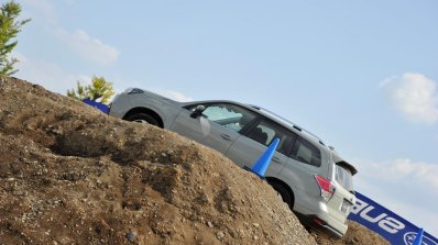 2016 Subaru Forester (facelift) rear quarter in the metal