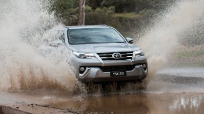 2016 Toyota Fortuner water splash launched in Australia