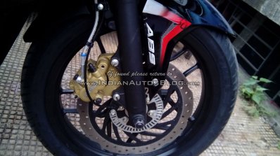Bajaj Pulsar RS200 Demon Black front disc brake (Fear the Black)
