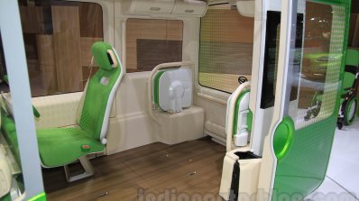 Daihatsu Noriori rear space at the 2015 Tokyo Motor Show