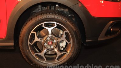 Fiat Avventura Powered by Abarth wheels