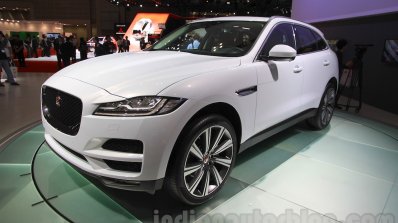 Jaguar F-Pace front quarter at the 2015 Tokyo Motor Show