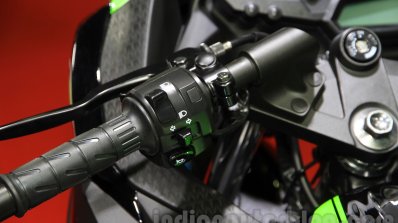 Kawasaki Ninja 250 ABS switches at the 2015 Tokyo Motor Show