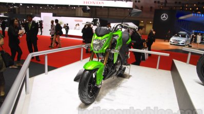 Kawasaki Z125 Pro front three quarters left