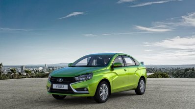 Lada Vesta front quarter green press images