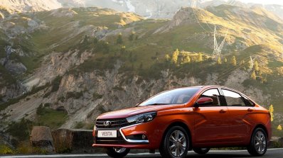 Lada Vesta front quarter low press images