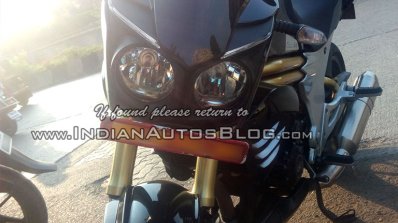 Mahindra Mojo black bikini fairing spotted