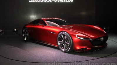 Mazda RX Vision front three quarter at the 2015 Tokyo motor show