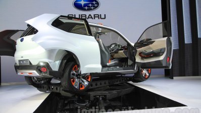Subaru Viziv Future Concept rear quarter at the 2015 Tokyo Motor Show