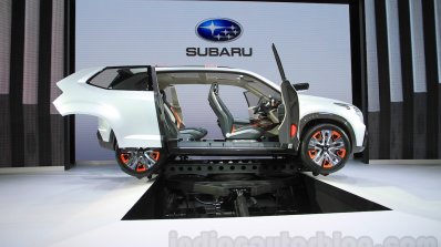 Subaru Viziv Future Concept side (1) at the 2015 Tokyo Motor Show